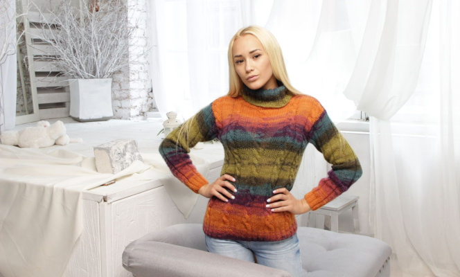 Разноцветный свитер из акрила