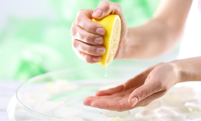 Ванночка с лимоном для рук